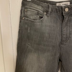 Women's DL1961 "ashen" high waisted skinny "The Chrissy" jeans in size 27.